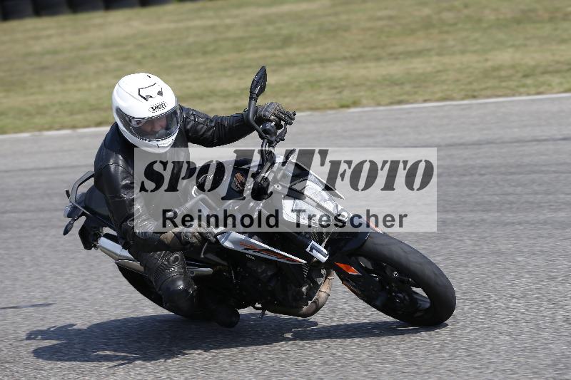 Archiv-2025/49 26.08.2025 Cornu Master School ADR/gruen-vert/15